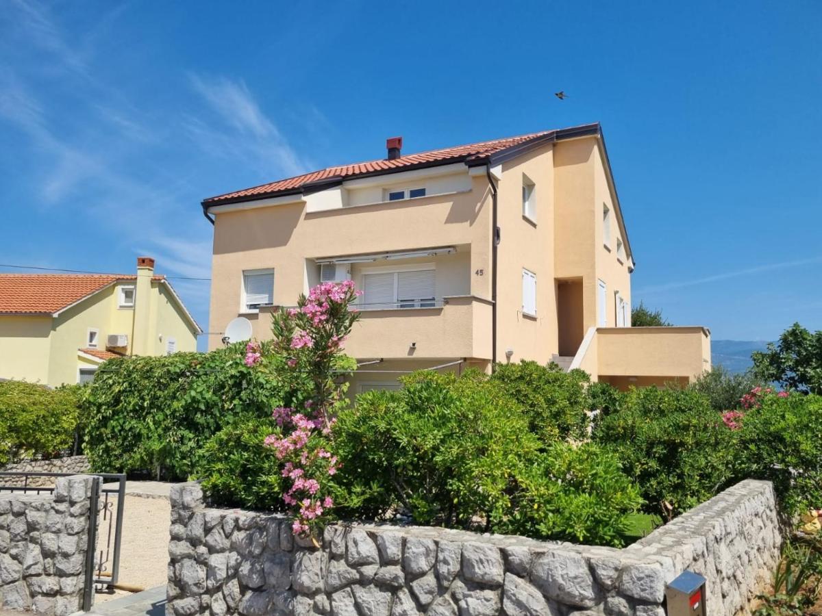Apartments Miro Omišalj Exterior foto